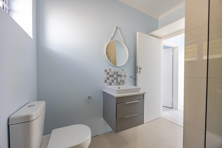 4 Bedroom Property for Sale in Zeekoevlei Western Cape